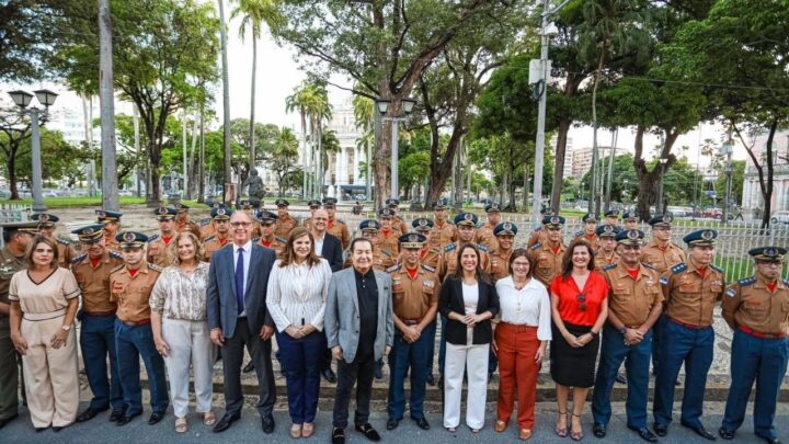 Juntos pela Segurança: governadora Raquel Lyra entrega novas viaturas auto resgate para reforçar operações do Corpo de Bombeiros