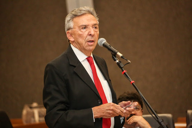 Ex-deputado e pré-candidato à prefeito José Queiroz fala sobre o Processo atual que o tornaria inelegível Ex-deputado e pré-candidato à prefeito José Queiroz fala sobre o Processo atual que o tornaria inelegível
