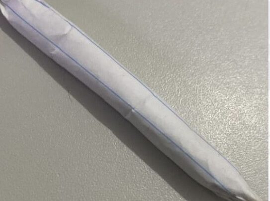 Menor é apreendido com cigarro de maconha