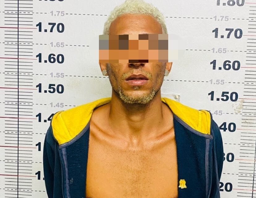 PM prende suspeito de assaltar condutor e passageiro de veículo em viaduto PM prende suspeito de assaltar condutor e passageiro de veículo em viaduto