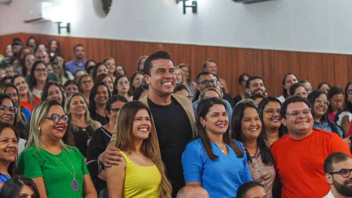Prefeito Rodrigo Pinheiro reforça importância das atuações dos gestores escolares na Jornada Pedagógica 2024 Prefeito Rodrigo Pinheiro reforça importância das atuações dos gestores escolares na Jornada Pedagógica 2024