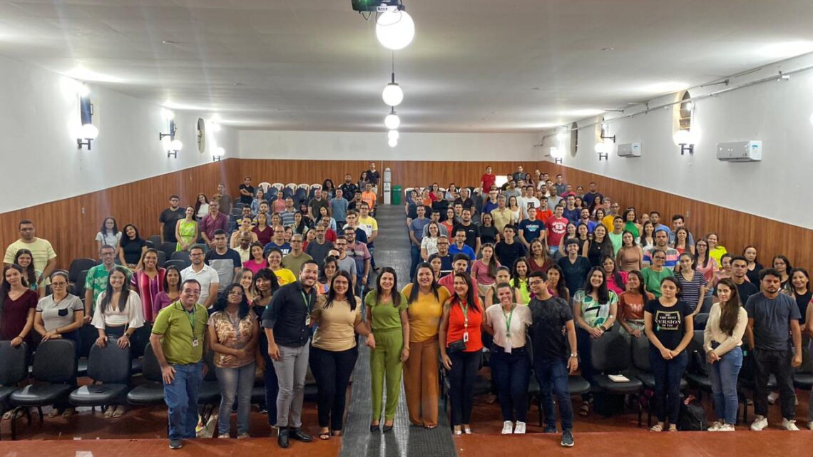 Secretaria de Educação e Esportes de Caruaru promove integração com servidores empossados