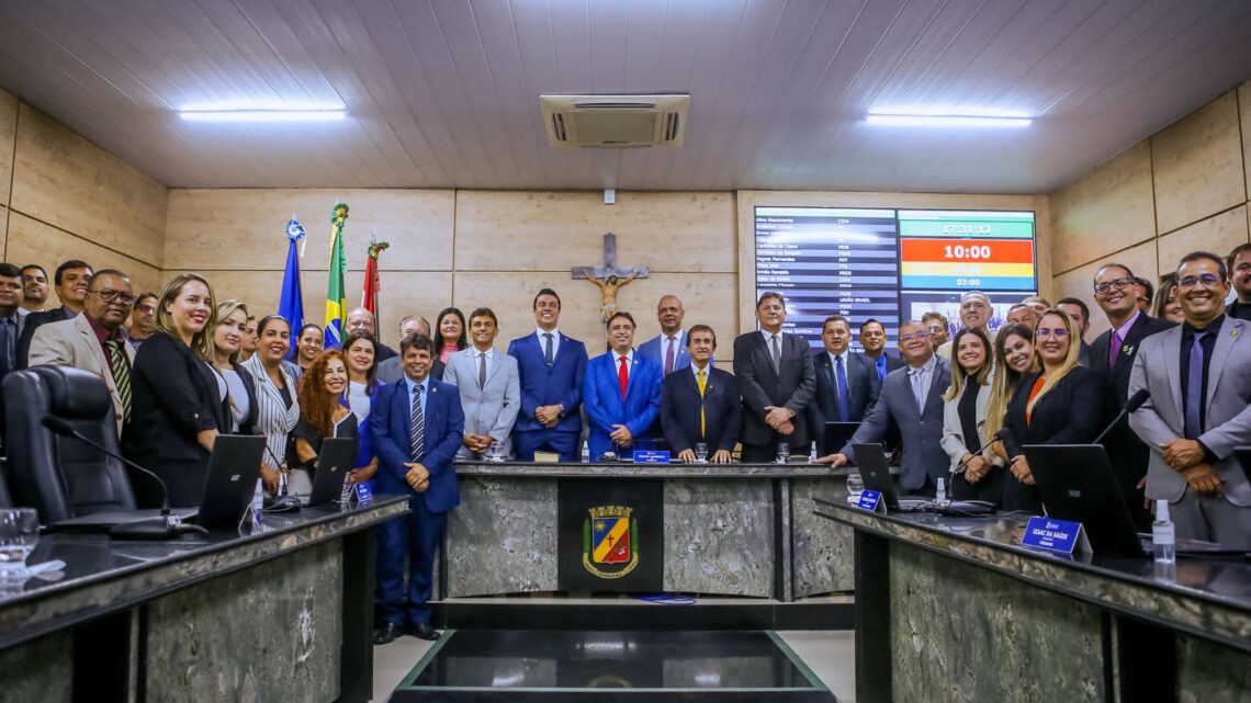 Rodrigo Pinheiro reúne secretariado e apresenta na Câmara de Vereadores os avanços de Caruaru em menos de 2 anos de Governo
