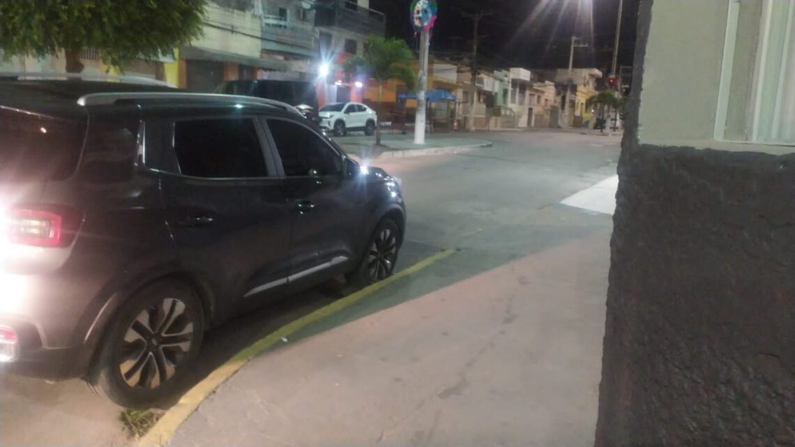 PRF detém homem com arma e carro furtado na BR 232