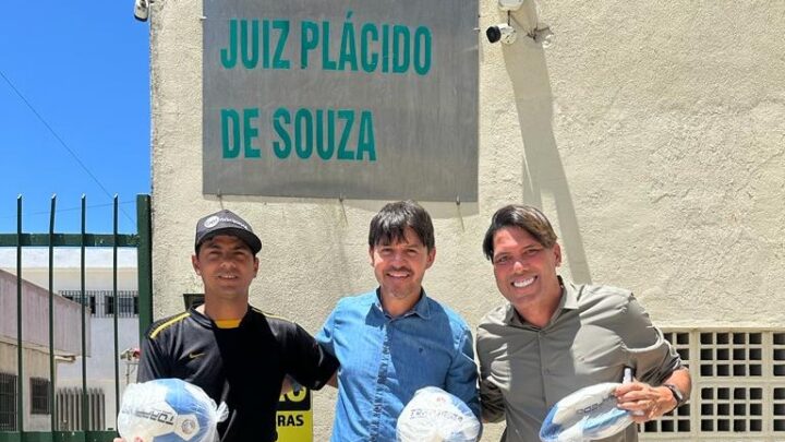 Bolas de futebol produzidas pelos detentos da PJPS vão ser adquiridas e doadas pelo Centro Social Comunitário Júnior Letal para escolinhas