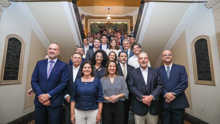 Governadora Raquel Lyra empossa quatro novos secretários estaduais