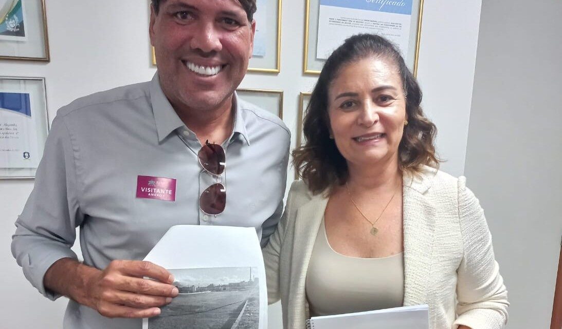 Na Alepe, Júnior Letal pede a Simone Santana emenda para campo de futebol e apoio para construção de passarela na BR-232 Na Alepe, Júnior Letal pede a Simone Santana emenda para campo de futebol e apoio para construção de passarela na BR-232