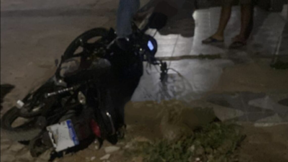 Motociclista é assassinado a tiros em Caruaru Motociclista é assassinado a tiros em Caruaru