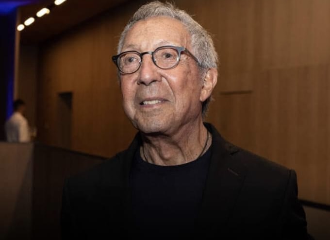 Morre empresário Abílio Diniz vítima de pneumonia Morre empresário Abílio Diniz vítima de pneumonia