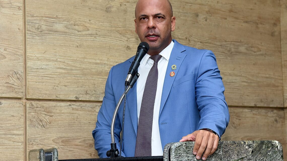 Anderson Correia segue com grande atuação em solicitação de melhorias para diversos bairros de Caruaru