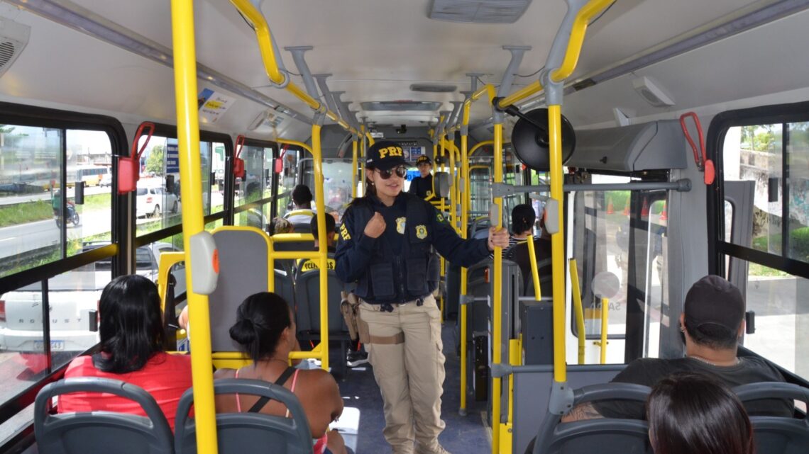 Rosas de aço: PRF promove operação contra a importunação sexual no Dia da Mulher Rosas de aço: PRF promove operação contra a importunação sexual no Dia da Mulher