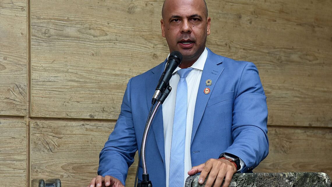 Anderson Correia presta homenagem às mulheres caruaruenses pelo Dia Internacional da Mulher Anderson Correia presta homenagem às mulheres caruaruenses pelo Dia Internacional da Mulher