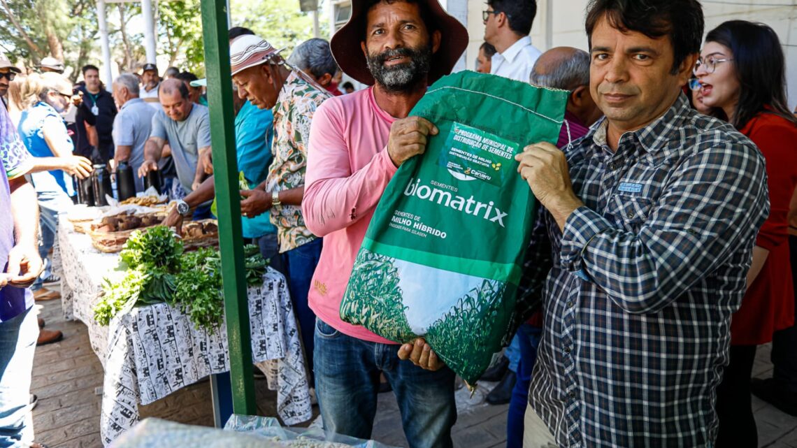 Programa Municipal de Distribuição de Sementes para agricultores da Zona Rural é lançado em Caruaru Programa Municipal de Distribuição de Sementes para agricultores da Zona Rural é lançado em Caruaru