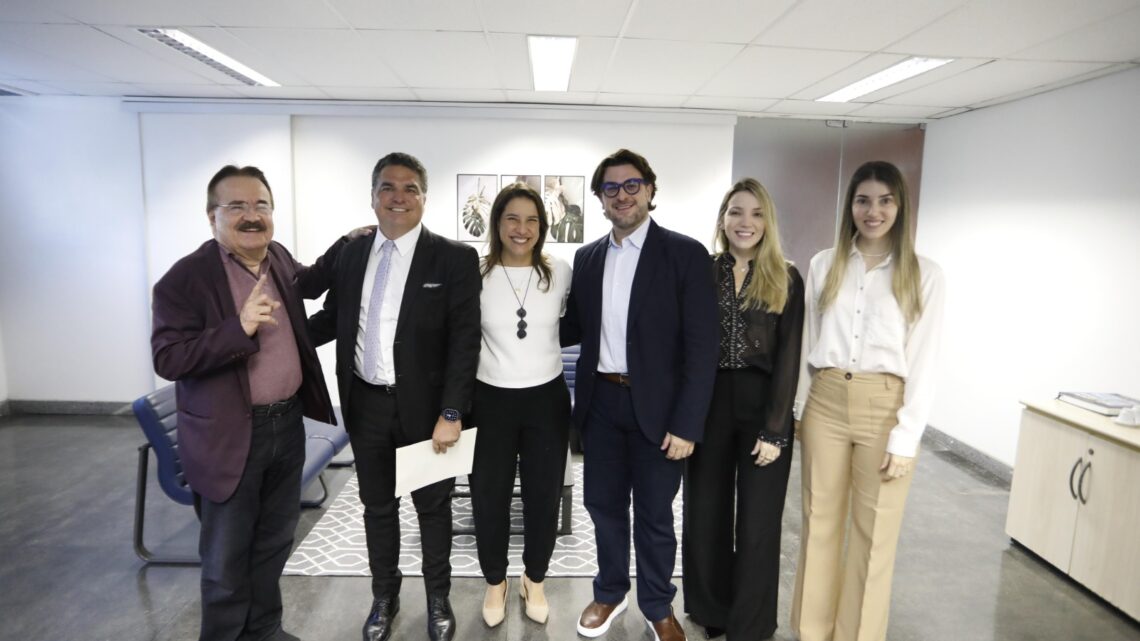 Governadora Raquel Lyra destaca o papel da Arpe na regulação dos serviços oferecidos pelo Estado Governadora Raquel Lyra destaca o papel da Arpe na regulação dos serviços oferecidos pelo Estado