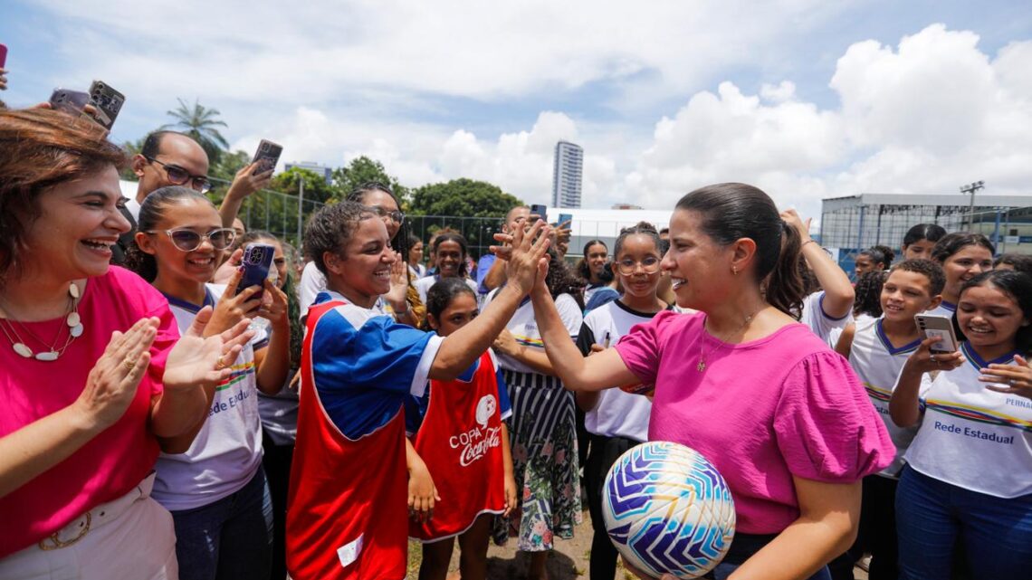 Governadora Raquel Lyra sanciona lei que institui a Política Estadual de Apoio e Incentivo às Mulheres no Esporte Governadora Raquel Lyra sanciona lei que institui a Política Estadual de Apoio e Incentivo às Mulheres no Esporte