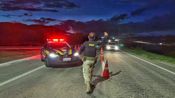 Operação Semana Santa da PRF em Pernambuco para coibir embriaguez e uso do celular ao volante