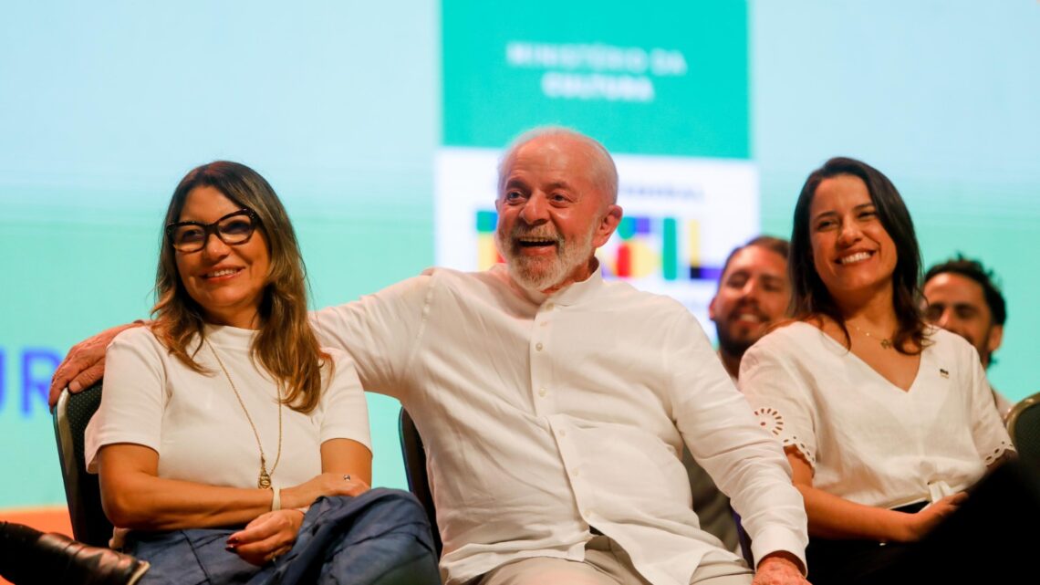 Governadora Raquel Lyra participa da sanção do Sistema Nacional de Cultura e destaca que o Estado dobrou os investimentos no setor Governadora Raquel Lyra participa da sanção do Sistema Nacional de Cultura e destaca que o Estado dobrou os investimentos no setor