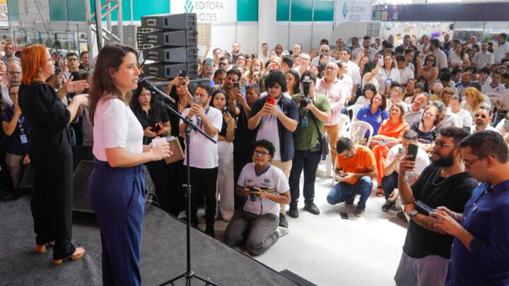 Em Caruaru, governadora Raquel Lyra lança o Circuito Literário de Pernambuco, que vai contemplar todas as regiões do Estado