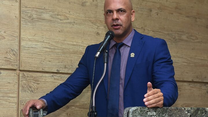 Anderson Correia solicita audiência pública para debater soluções sobre o calendário de abastecimento da Compesa em Caruaru