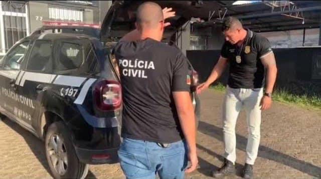 Mulher de Caruaru forja o próprio sequestro, tenta extorquir marido, e é presa com motorista da família Mulher de Caruaru forja o próprio sequestro, tenta extorquir marido, e é presa com motorista da família