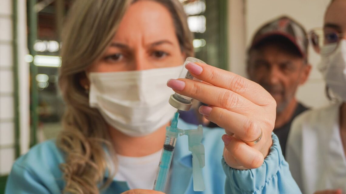Saúde nas Feiras realiza vacinação da Influenza na Feira do bairro Boa Vista neste sábado (04)