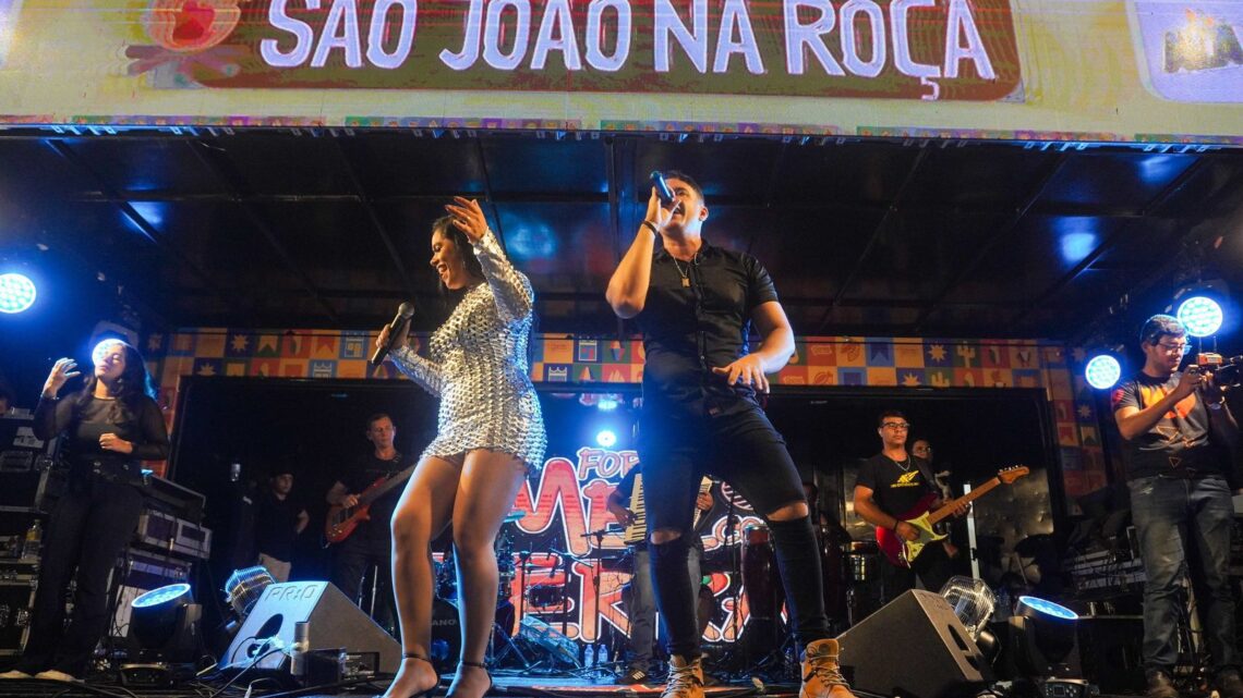Bandas As Fulô e Mel com Terra se apresentam pela primeira vez no São João na Roça e levam sucessos para Cachoeira Seca Bandas As Fulô e Mel com Terra se apresentam pela primeira vez no São João na Roça e levam sucessos para Cachoeira Seca