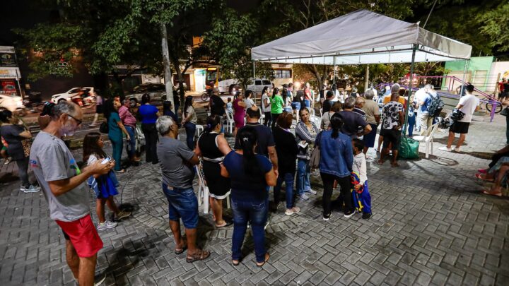 Secretaria de Saúde vai promover dois dias de vacinação noturna contra a gripe na Via Parque