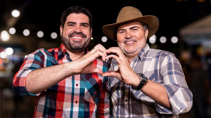 Tonynho e Tony Gel prestigiam São João na Roça e visitam centro de Caruaru