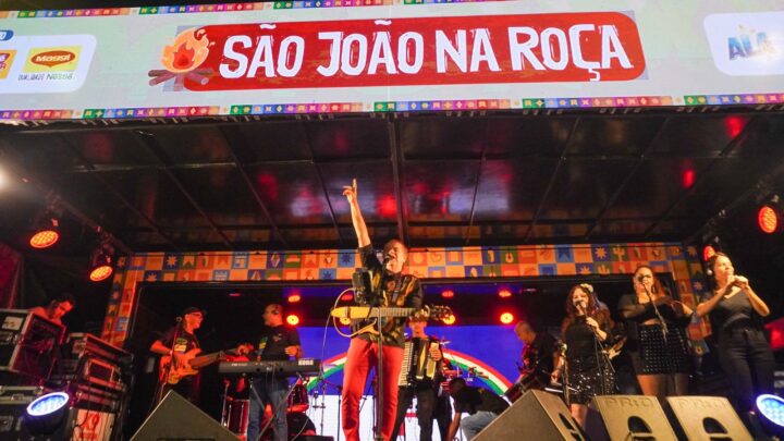 Clássicos do forró invadem Itaúna em mais uma noite de São João na Roça