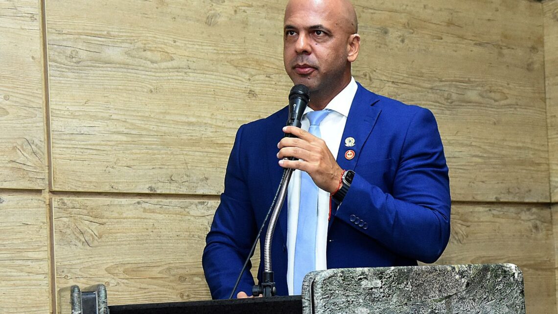 Anderson Correia solicita e audiência pública sobre o Hospital Público Veterinário de Caruaru será na segunda (27) Anderson Correia solicita e audiência pública sobre o Hospital Público Veterinário de Caruaru será na segunda (27)