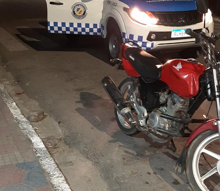 Guarda Municipal de Caruaru conduz à Delegacia de Plantão homem pilotando moto que havia sido indenizada por seguradora com perda total Guarda Municipal de Caruaru conduz à Delegacia de Plantão homem pilotando moto que havia sido indenizada por seguradora com perda total