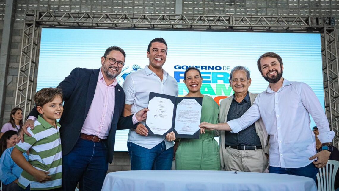 Em Caruaru, governadora Raquel Lyra entrega requalificação de base operacional da Copergás e anuncia implantação de montadora de tratores Em Caruaru, governadora Raquel Lyra entrega requalificação de base operacional da Copergás e anuncia implantação de montadora de tratores