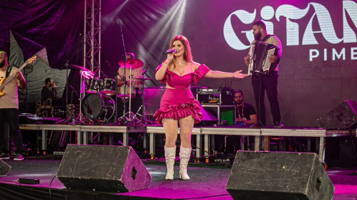 Cantores paraíbanos  se apresentam no Polo Alto do Moura e marcam fim de semana com repertórios focados no forró tradicional