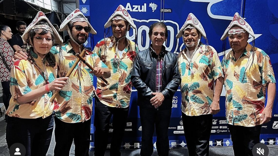 Vereador Leonardo Chaves entrega homenagem à Banda de Pífanos de Caruaru no Polo Azulão