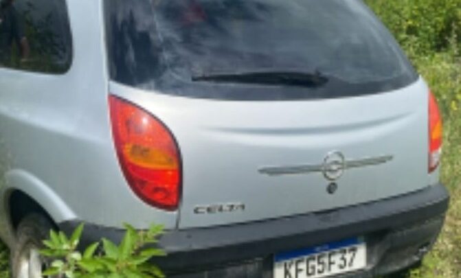 Carro roubado foi encontrado pela PM e devolvido ao proprietário