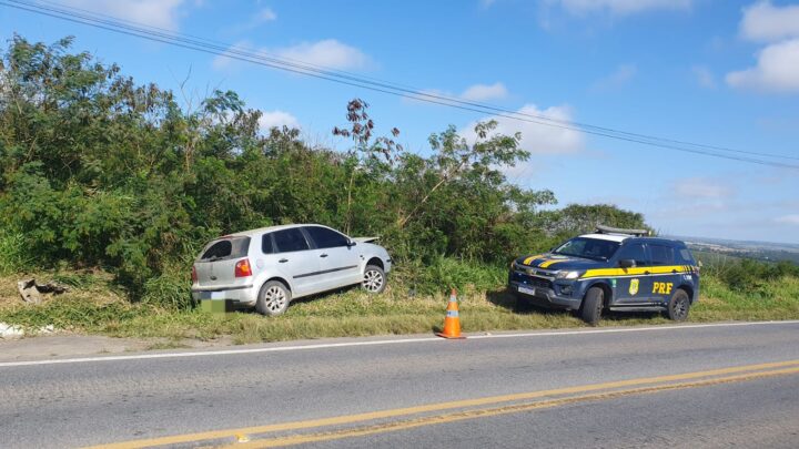 Casal morre após colisão frontal entre moto e carro