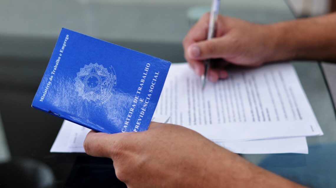 Pernambuco tem a menor taxa de desemprego desde 2015, segundo IBGE Pernambuco tem a menor taxa de desemprego desde 2015, segundo IBGE