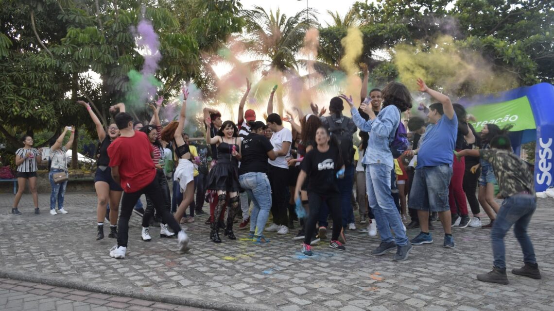 Sesc promove atividades para jovens, em Caruaru, nesta segunda-feira (19)