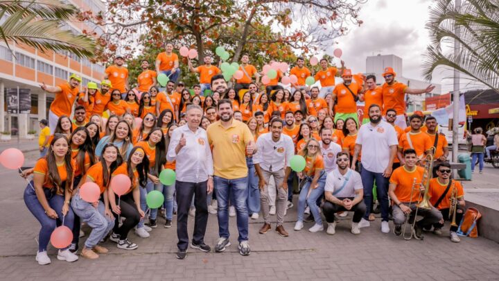 Campanha de Zé Queiroz aposta em cores e identidade para um novo momento