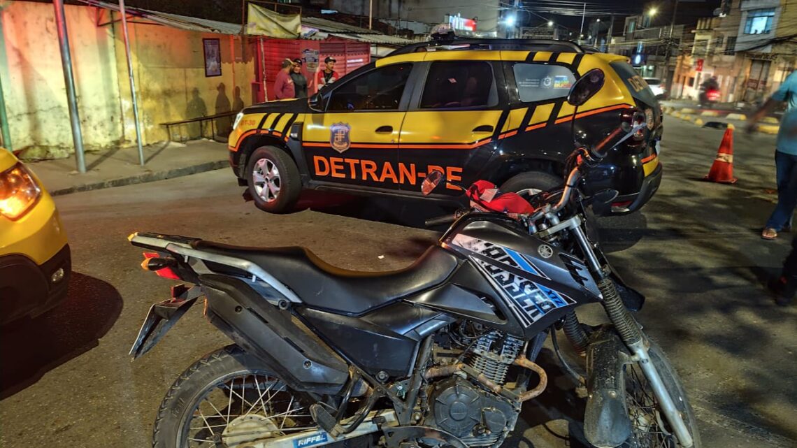 Detran e BIEsp recuperam mais um veículo em Caruaru Detran e BIEsp recuperam mais um veículo em Caruaru
