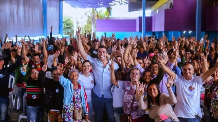 Rodrigo Pinheiro e Dayse Silva reúnem militância para celebrar avanços e novas propostas para Caruaru
