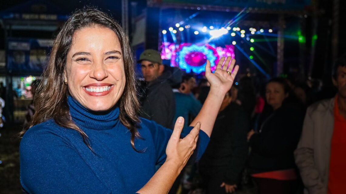 Em Riacho das Almas, governadora Raquel Lyra prestigia Festival do Frio do Vitorino e anuncia obras de pavimentação de estrada no município