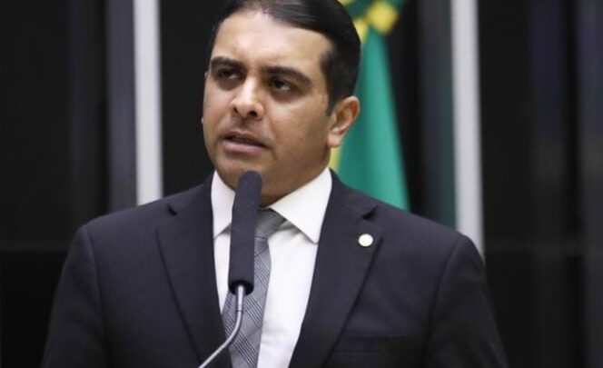 Fernando Rodolfo protocola solicitações junto aos governos estadual e federal