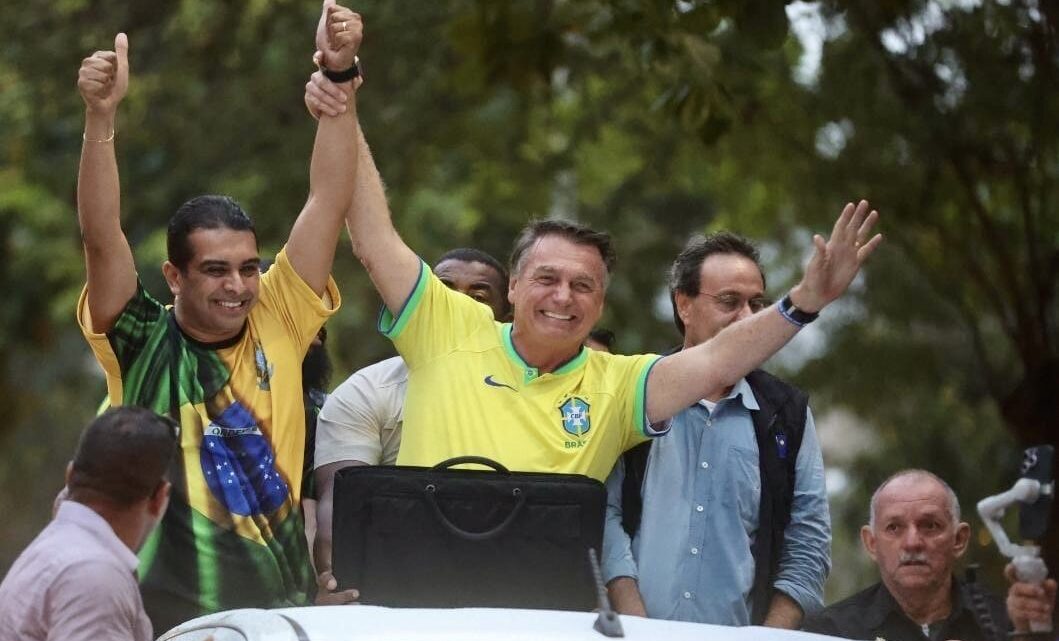 Fernando Rodolfo é liberado para usar imagens com Bolsonaro no guia eleitoral
