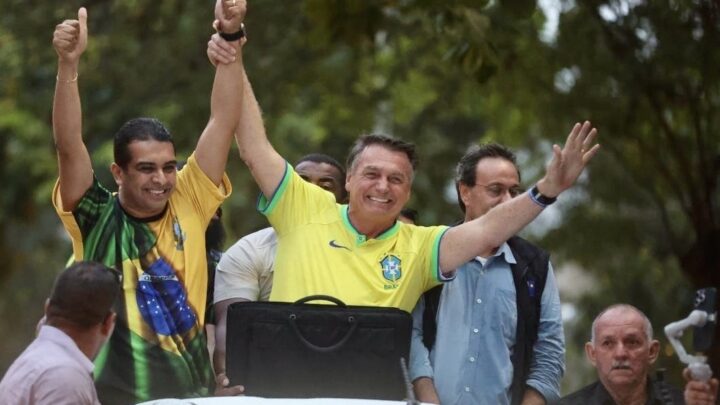 Fernando Rodolfo é liberado para usar imagens com Bolsonaro no guia eleitoral