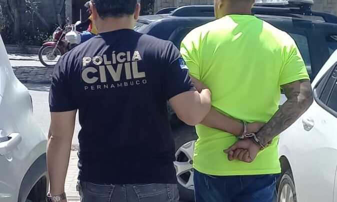 Preso acusado de descumprimento de medida protetiva, ameaça e injúria por violência doméstica