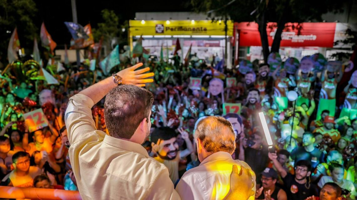 Zé Queiroz inaugura comitê e diz que “é preciso destravar Caruaru” Zé Queiroz inaugura comitê e diz que “é preciso destravar Caruaru”