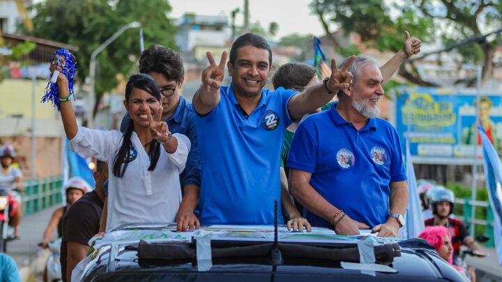 Mega carreata de Fernando Rodolfo ganhou as ruas de Caruaru