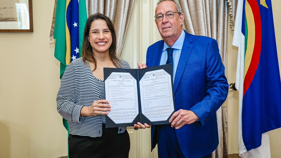 Governadora Raquel Lyra sanciona Lei de Diretrizes Orçamentárias 2025 Governadora Raquel Lyra sanciona Lei de Diretrizes Orçamentárias 2025