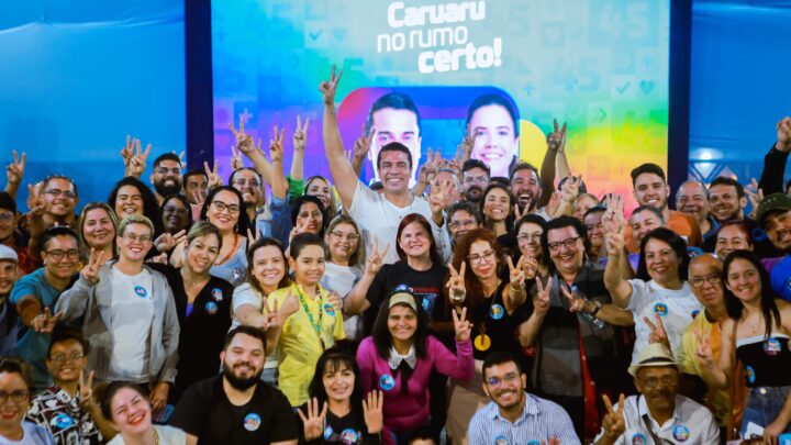 Em roda de diálogo, Rodrigo Pinheiro é elogiado por valorizar e respeitar os profissionais da cultura e da educação